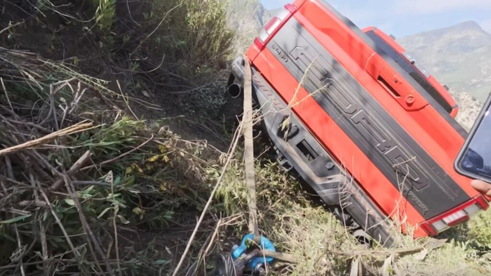 Image via Pepe’s Towing Service/YouTube