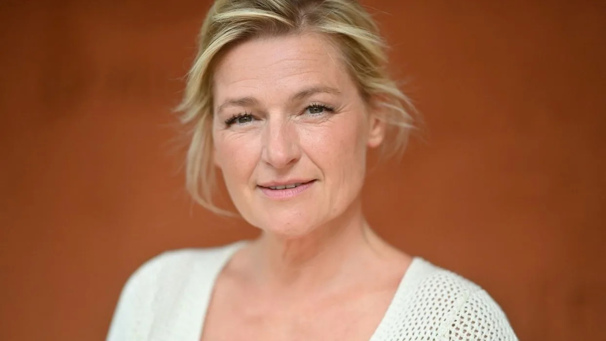 Anne-Elisabeth Lemoine : "Thierry Ardisson se savait gravement malade lors de sa venue dans C à Vous, mais moi je l’ignorais" (EXCLU)