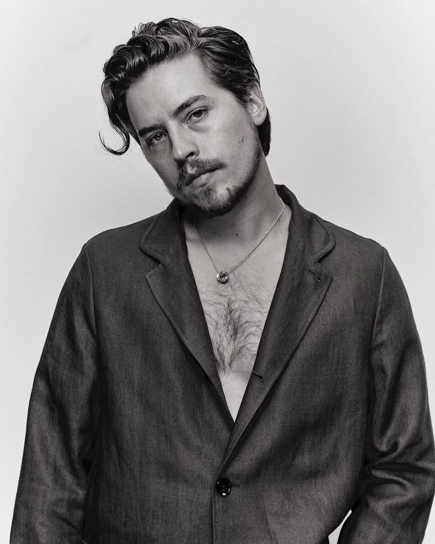 Así luce hoy Cole Sprouse, a la edad de 33 años