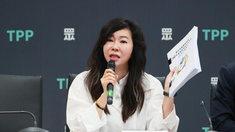 總預算未編志願役加薪 林憶君怒批：行政院踐踏憲政體制