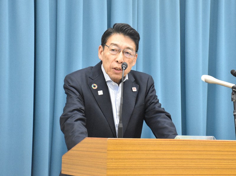 福岡知事、高値用地買収を陳謝　「一方的に気を使った」可能性に言及