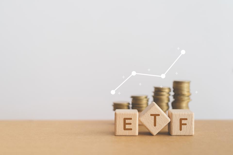 新光美國電力基建ETF(009805)盤中觸及11.48元,股價創歷史新高。(示意圖/Getty Images)