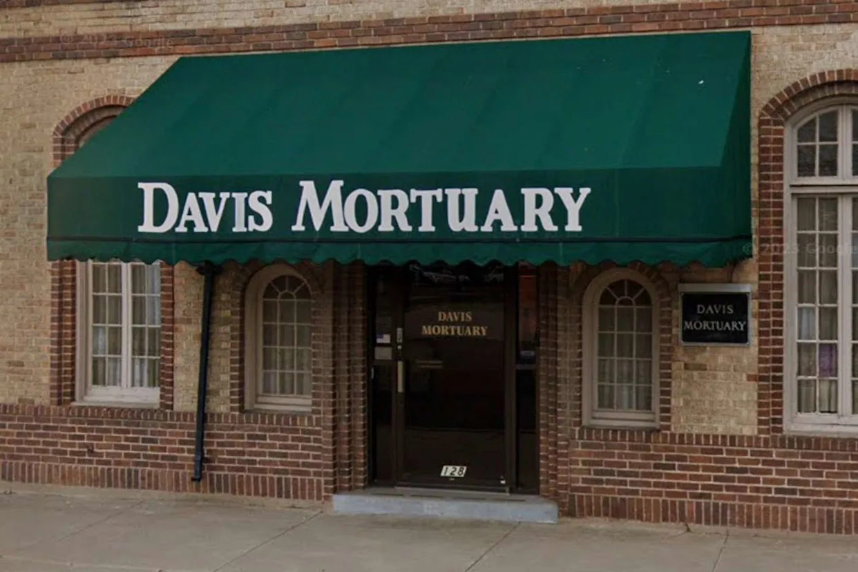 20 Decomposing Bodies Hidden Behind Door at Colorado Funeral Home for 15 Years, Owner Admits Giving Fake Remains to Families