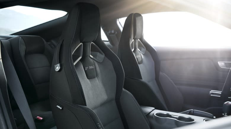 Mustang GT350 Recaro seats