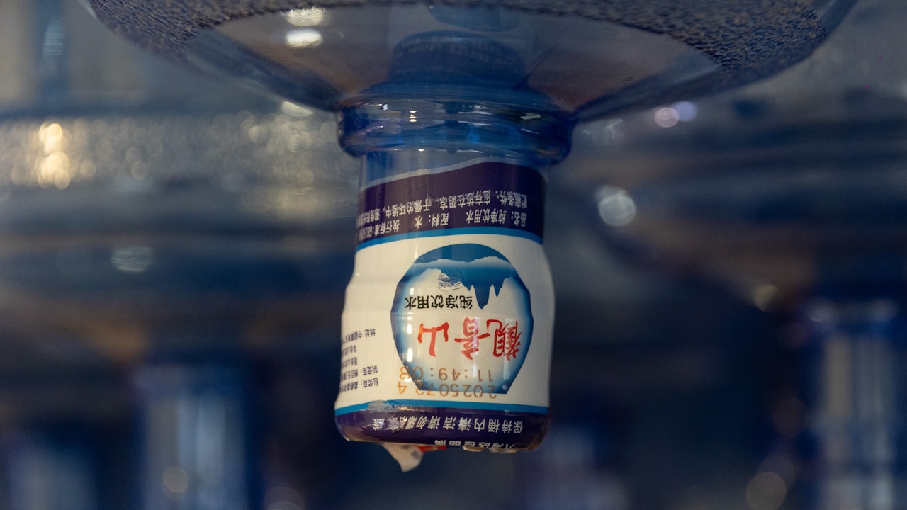 政府飲用水｜物流署已付鑫鼎鑫一筆款項　暫轉屈臣氏4個月付710萬