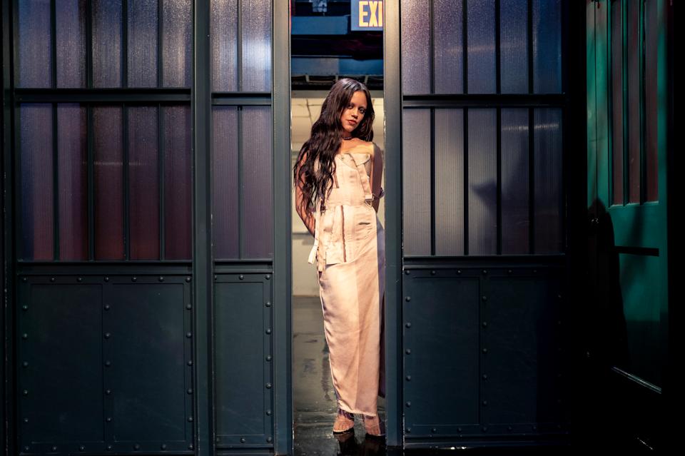Jenna Ortega en el show de Seth Meyers. (Photo by: Lloyd Bishop/NBC via Getty Images)