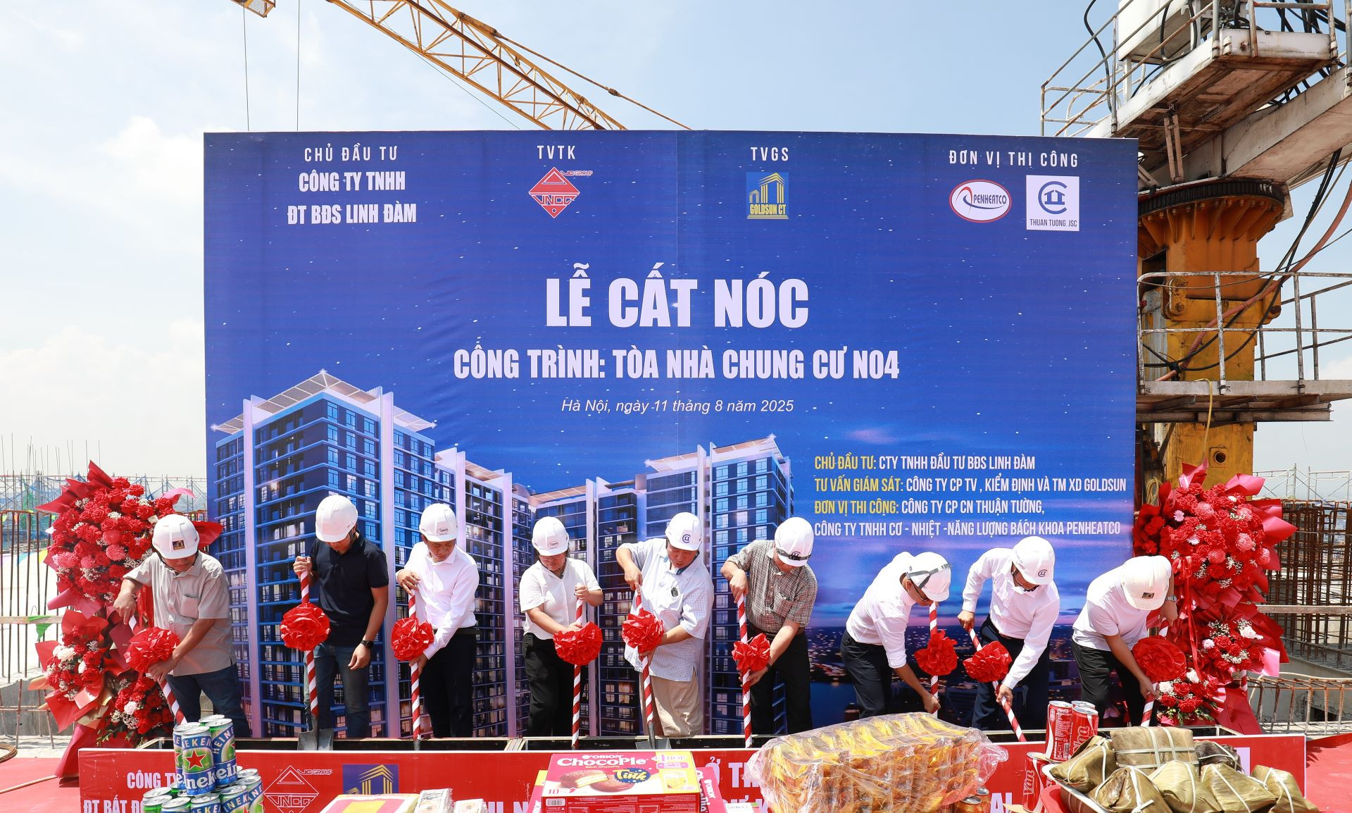Cất nóc tòa căn hộ đầu tiên dự án Hanoi Melody Residences