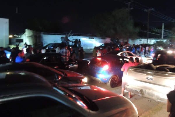 Militares presuntamente roban dinero en Nuevo Laredo, Tamaulipas; los acorralan y obligan a devolverlo