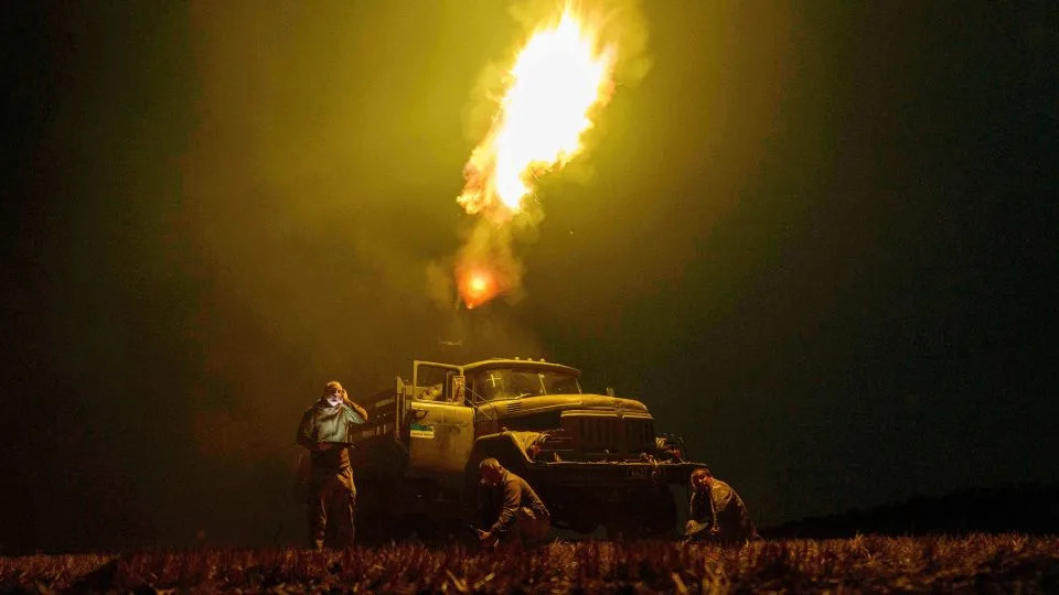 Ukrainian soldiers fire at Russian drones in the Dnipropetrovsk region of Ukraine on August 10. - Evgeniy Maloletka/AP