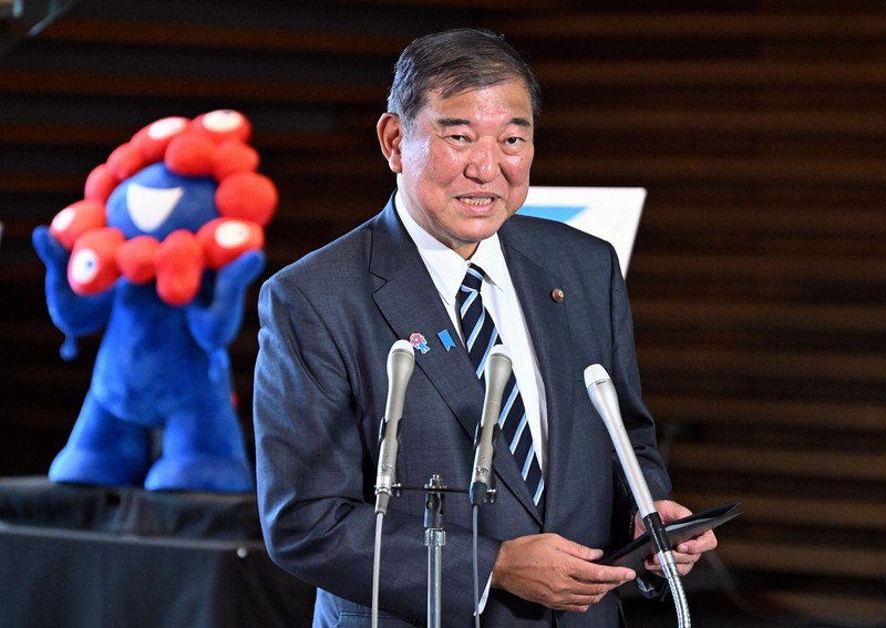 自民党本部での役員会を終え、両院議員総会開催に関する記者の質問に答える石破茂首相＝首相官邸で2025年7月29日午前9時52分、平田明浩撮影