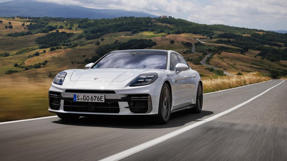 2025 Porsche PanameraPorsche