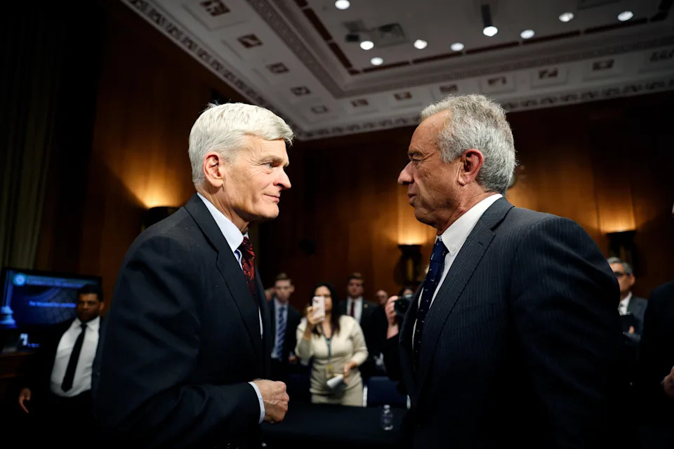 Cassidy calls for vaccine advisory meeting to be postponed amid CDC departures