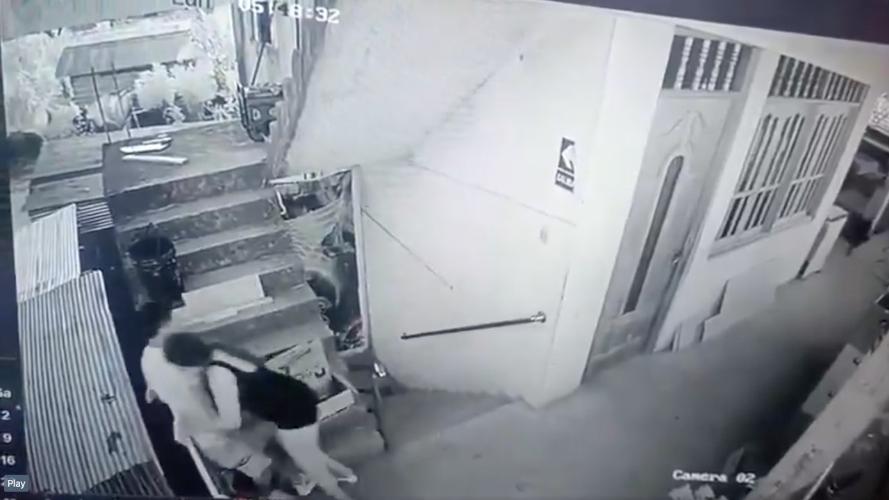 秘魯情侶嗌大交　女方追抱男友失控齊墮樓1死1重傷｜有片