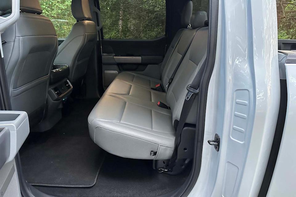 2025 ford f150 lightning flash