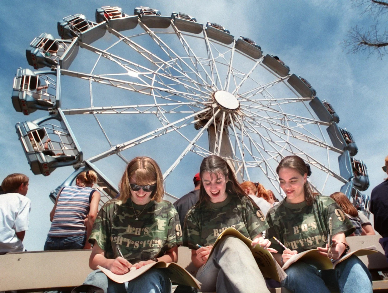 Remembering Ohio's Geauga Lake, once the world's largest theme park. Look back at photos