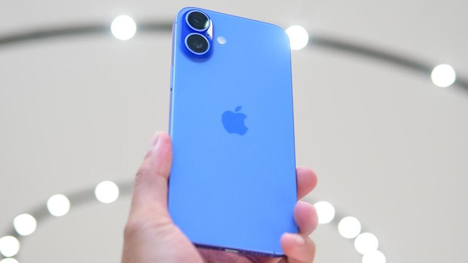 iPhone 17 Air leak shows off impossibly thin battery — and it's bigger than we thought