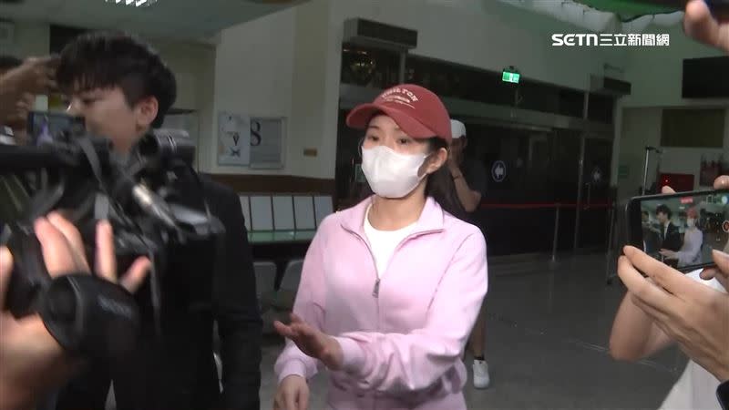 張家寧一家四口遭到起訴