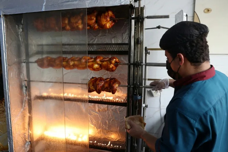 'Like hell': Indoor heat overwhelms Saudi Arabia's cooks, bakers