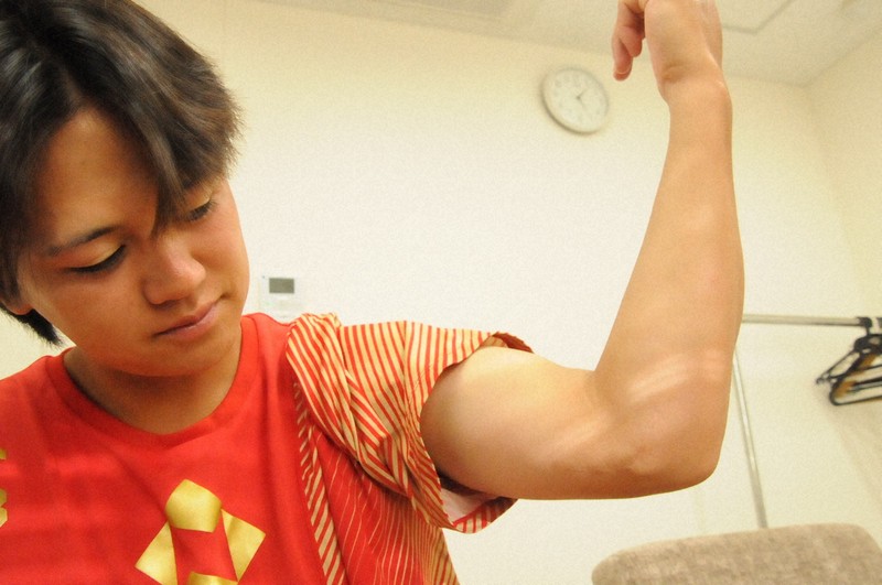 肘の手術すべきか…　日本生命の左腕が引退の恐怖と闘った復活劇