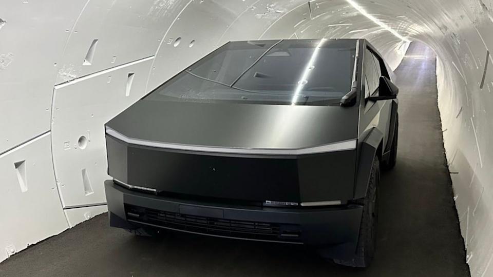 Elon Musk Tapped To Build Car Tunnels Under Nashville