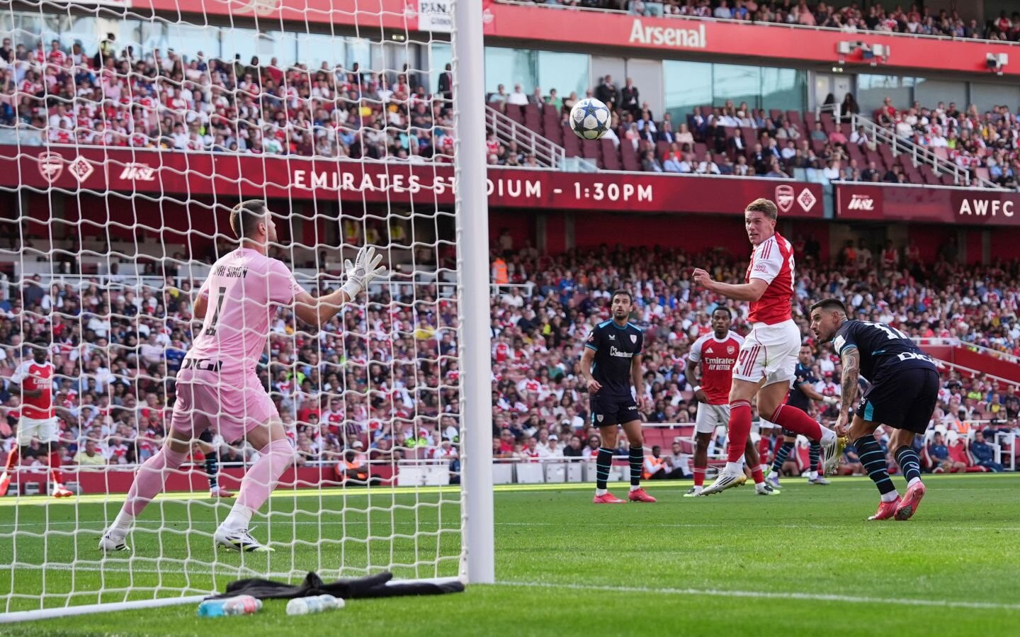 Bùng nổ cùng Arsenal, Viktor Gyokeres gửi cảnh báo lớn đến MU