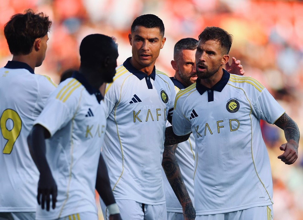 Ronaldo lập cú đúp, Al Nassr vẫn thất bại