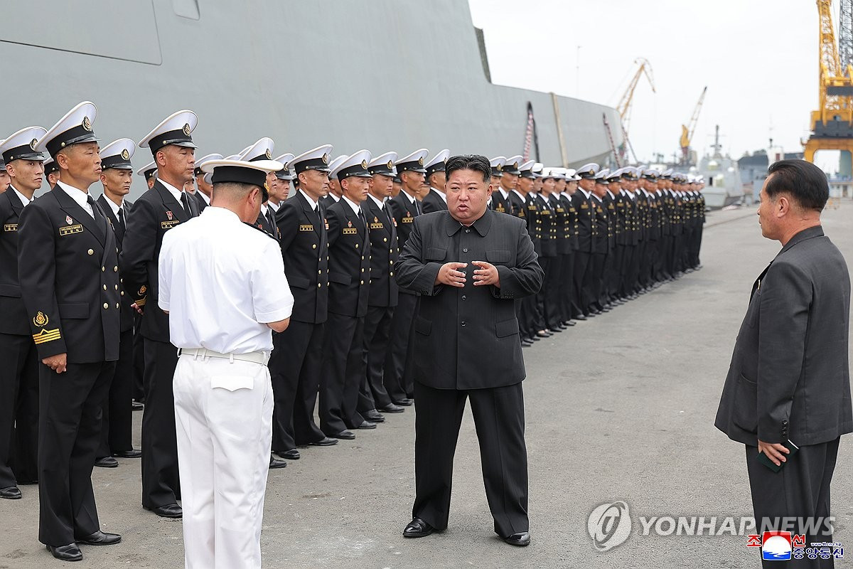 Ông Kim Jong Un lên án tập trận Mỹ - Hàn, lệnh mở rộng năng lực hạt nhân