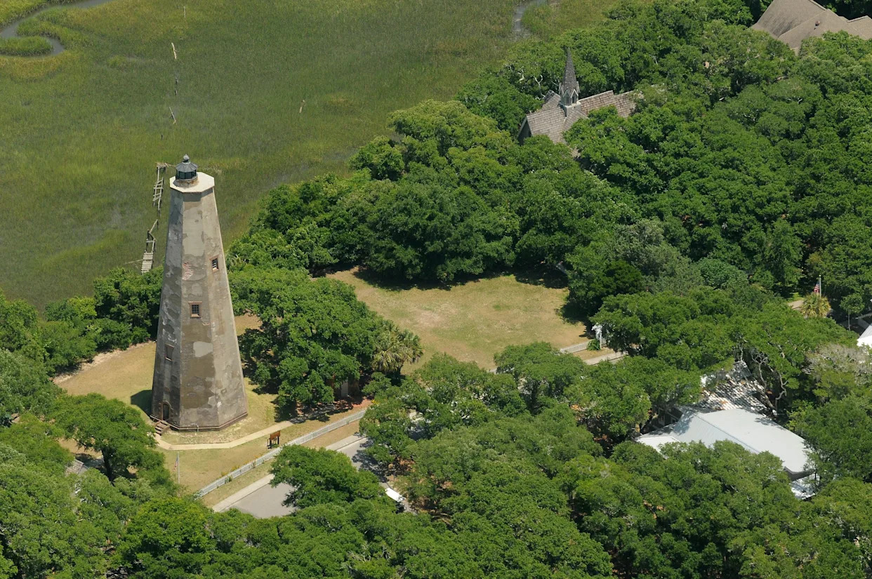 Beautiful beacons: What to know about 10 North Carolina lighthouses