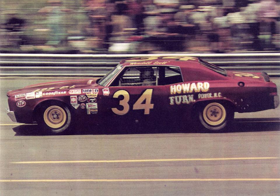 wendell scott races in the 1972 world 600