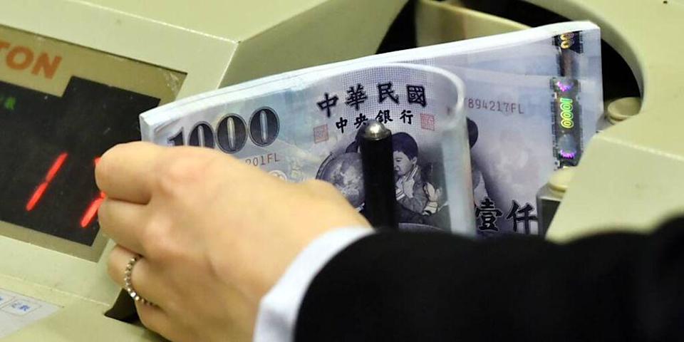 軍公教明年加薪否 府院二巨頭本周定奪
