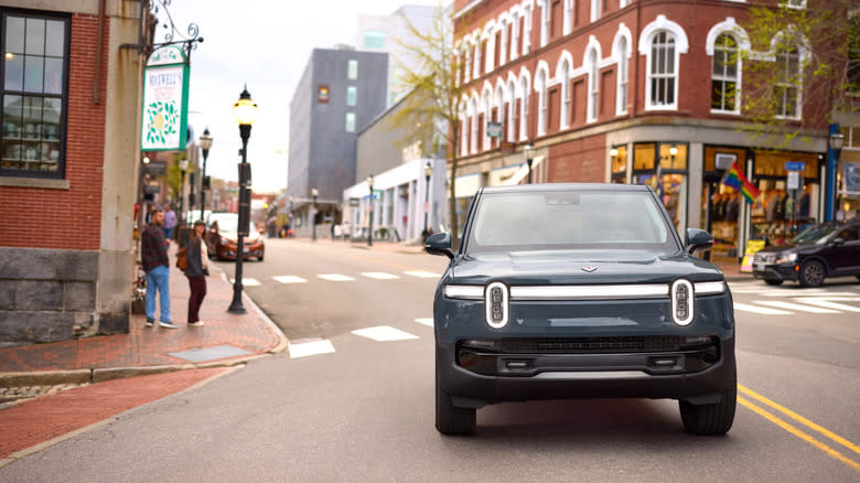 A Rivian R1S SUV