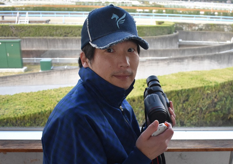 競馬ライターの井内利彰さん＝本人提供