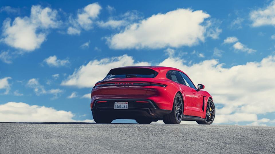 2025 porsche taycan gts sport turismo