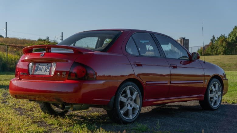 2004 Nissan Sentra SE-R Spec V rear three-quarter red