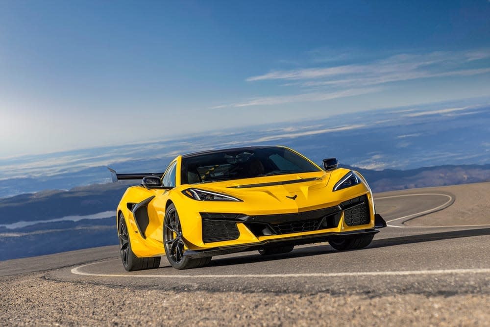 Chevy Corvette Z06 Inventory Surges, Pushing Dealers to Offer Deep Discounts