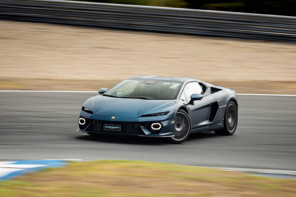 The Lamborghini Temerario Revs to 10,000 and Loves to Slide