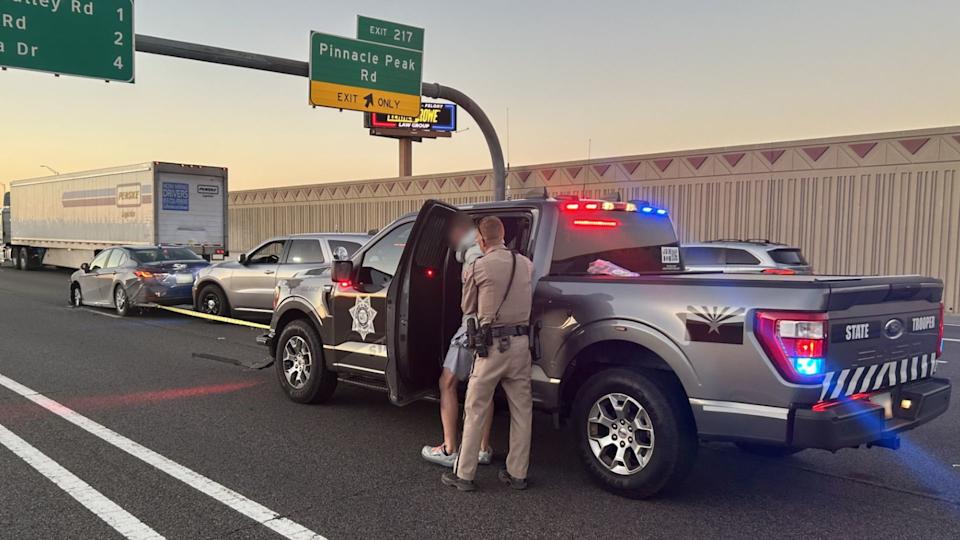 Arizona Troopers Use Grappler To Stop A Suspect