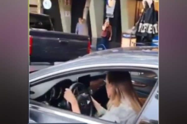 Mujer que insultó a policía en CDMX con comentarios racistas y discriminatorios se disculpa. Foto: Cuartoscuro.