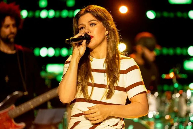 Weiss Eubanks/NBCUniversal via Getty Kelly Clarkson performing