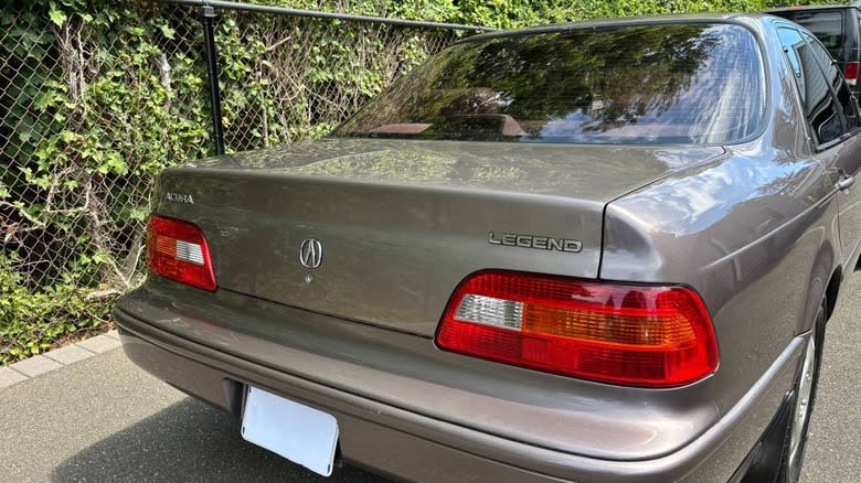 1992 Acura Legend L rear image