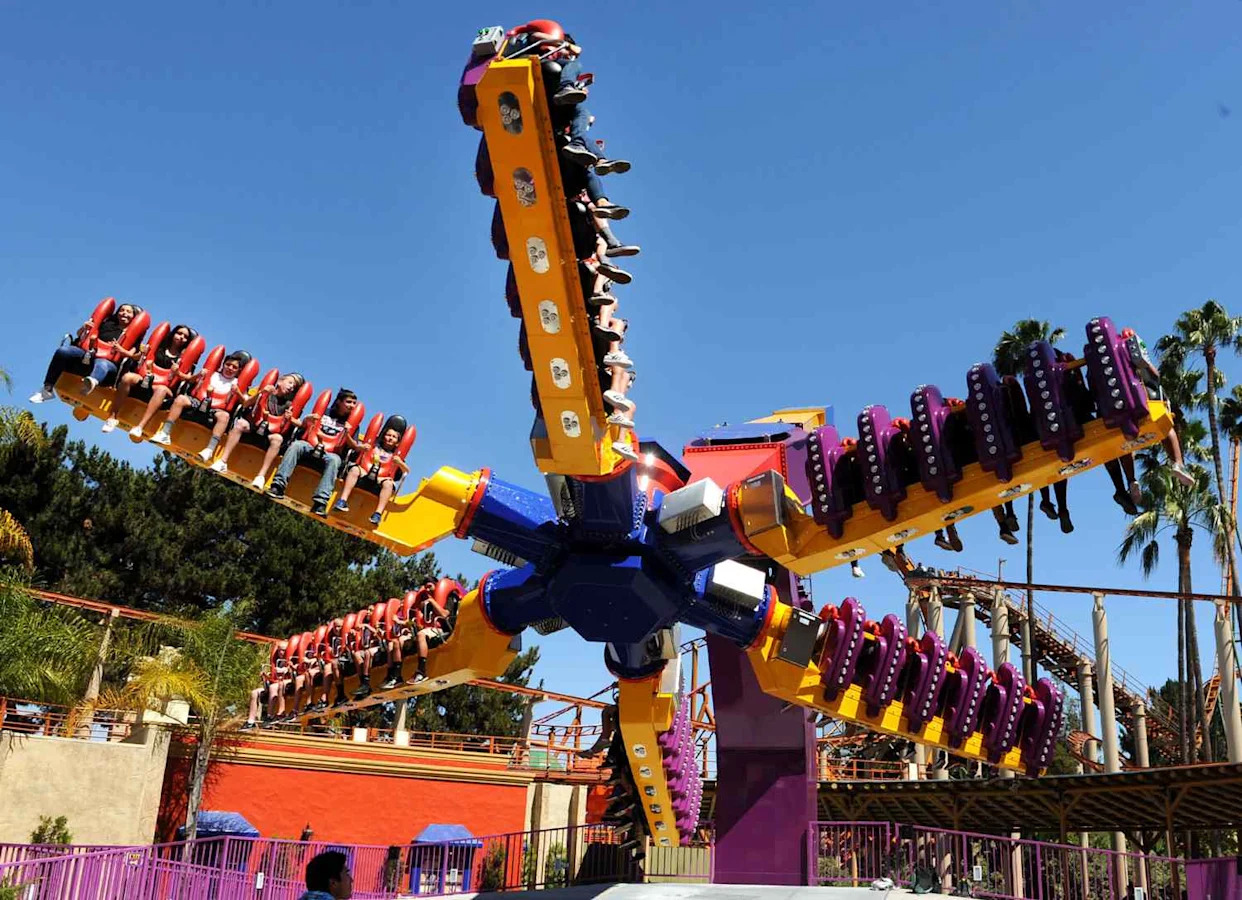 Keith Durflinger/MediaNews Group/San Gabriel Valley Tribune via Getty Sol Spin ride at Knott's Berry Farm in Buena Park, Calif.