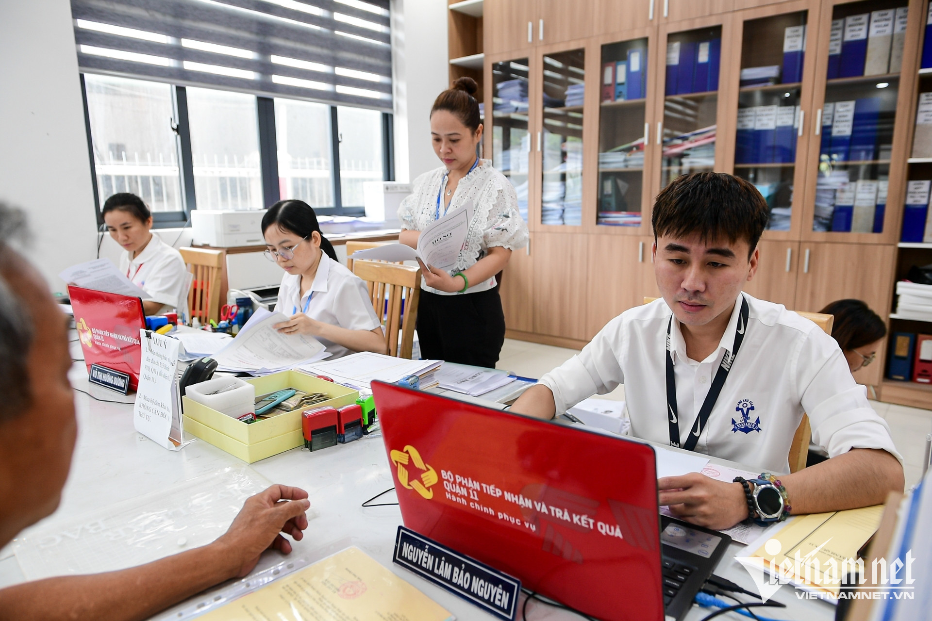 Bộ Nội vụ đề xuất cách xếp lương mới cho công chức vừa được tuyển dụng