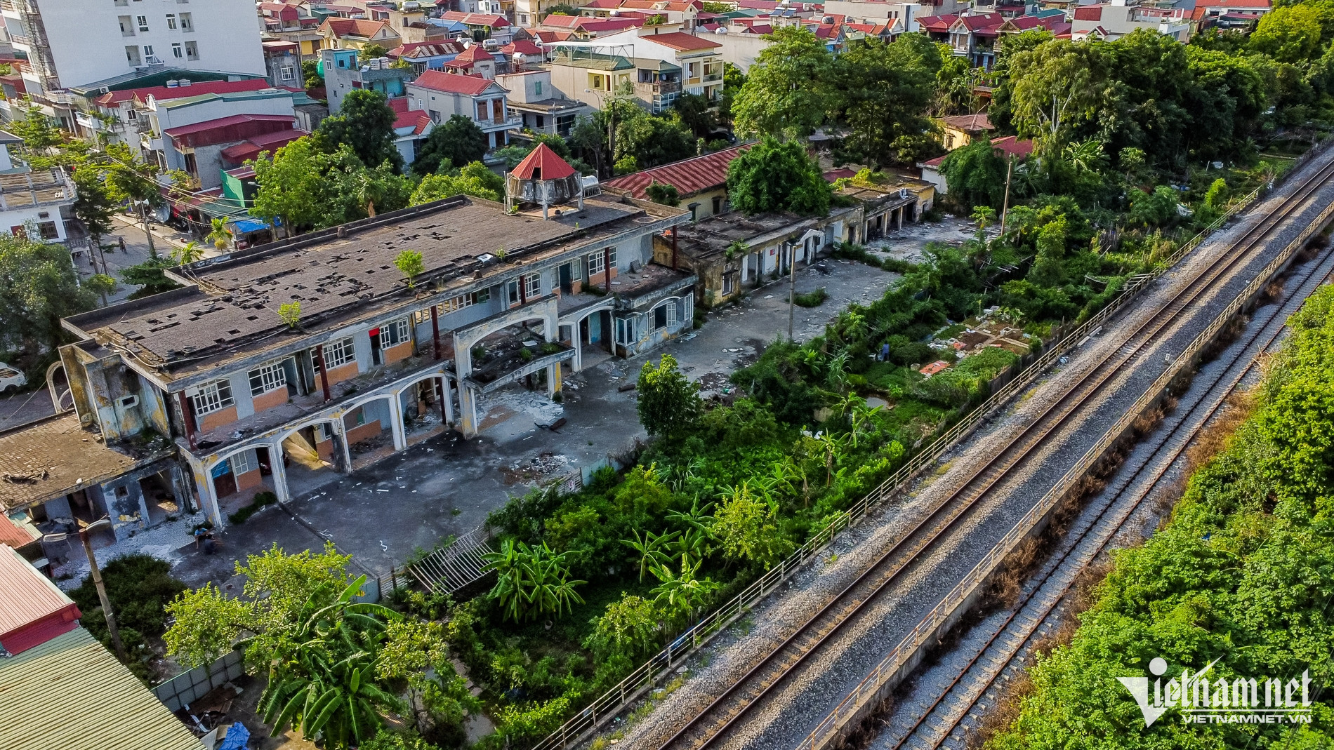 Cảnh hoang tàn ở ga Ninh Bình cũ tại khu 'đất vàng' sau nhiều năm dừng hoạt động