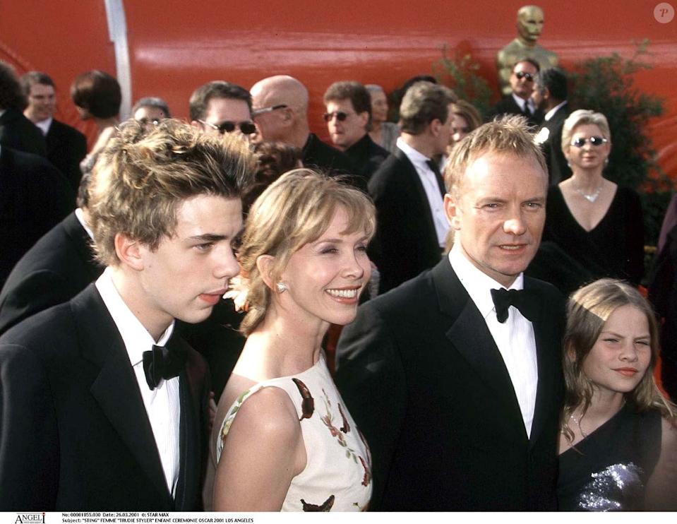 Sting en 2001 avec sa femme Trudie et leurs enfants
©STARMAX / BESTIMAGE