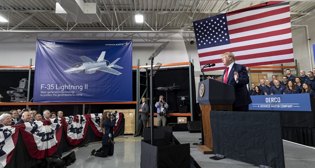 Chính quyền Trump muốn nắm cổ phần của các tập đoàn quân sự Mỹ