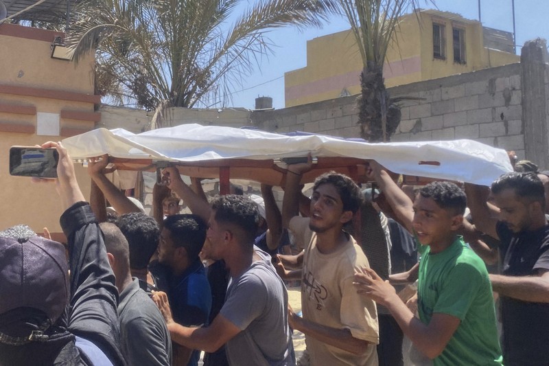 イスラエル軍「ハマスのカメラが標的」　20人死亡のガザ病院攻撃