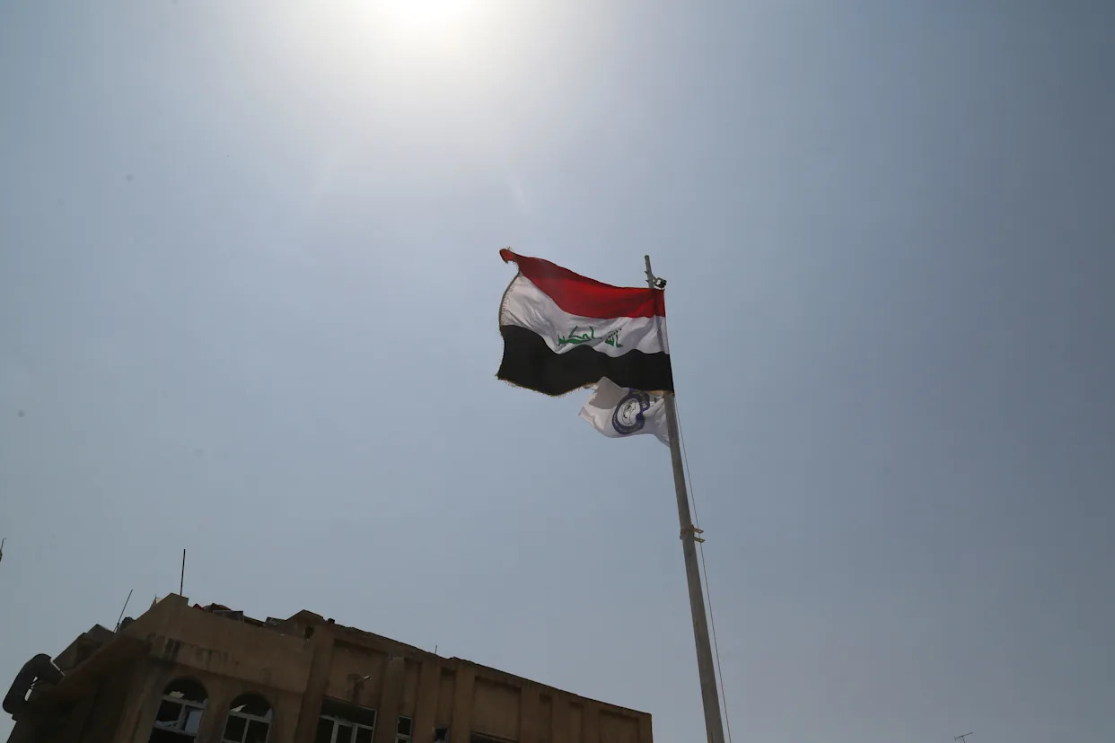 Iraq starts excavation of suspected Islamic State mass grave
