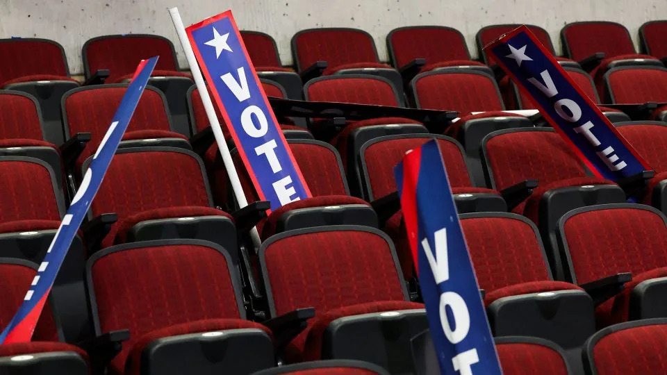 Democrats try for a positive view of their unresolved fights