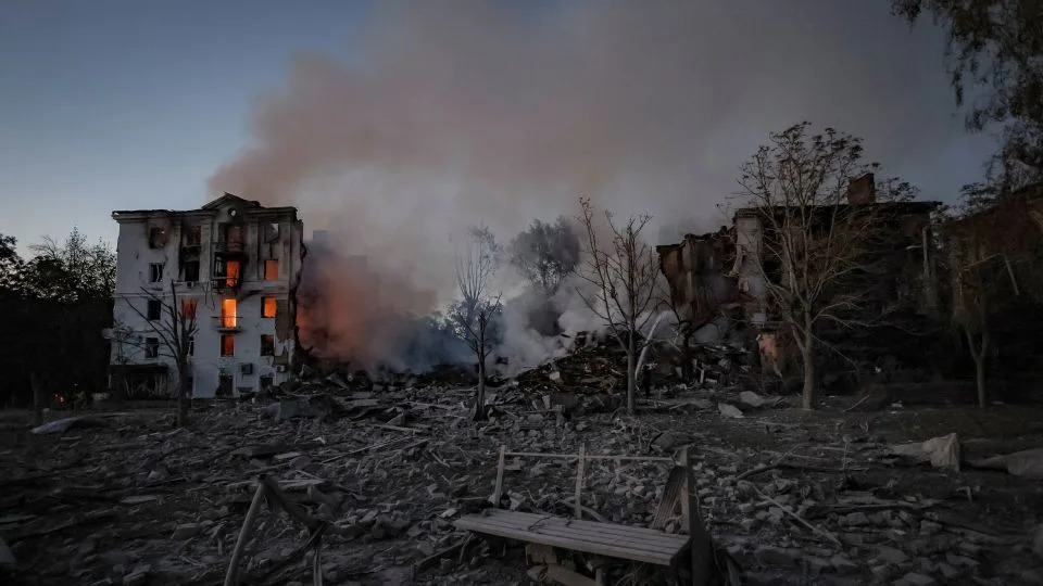 The site of an apartment building in the city of Kramatorsk, Ukraine, hit by a Russian military strike on July 31. - Yevhen Titov/Reuters/File