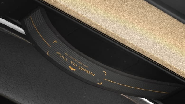 Mahindra BE 6 Batman Edition door pull